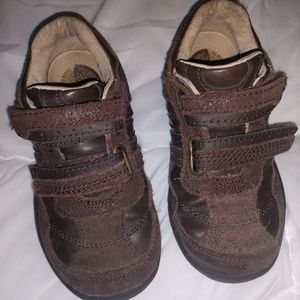 Stride rite 8.5 boys shoes